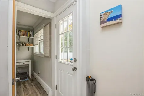 1692 Feureisen Avenue Bohemia NY 11716