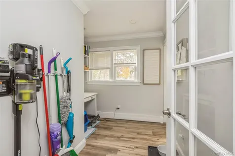 1692 Feureisen Avenue Bohemia NY 11716