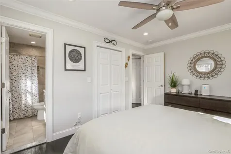 1692 Feureisen Avenue Bohemia NY 11716