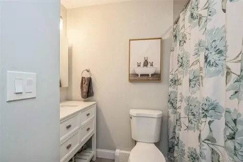 1692 Feureisen Avenue Bohemia NY 11716