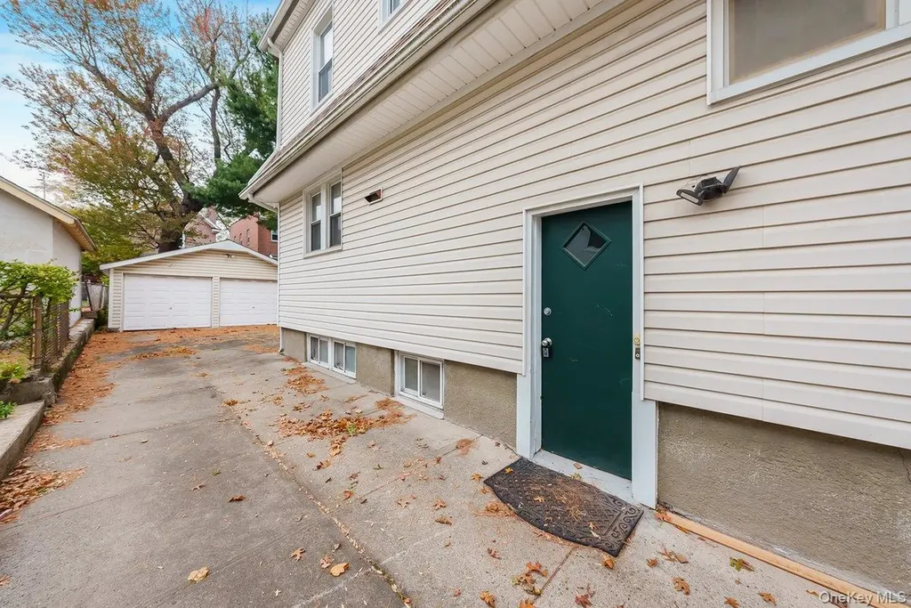 215 East 235th Street Bronx NY 10470