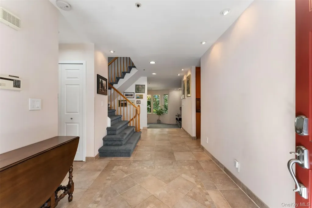 208 Boulder Ridge Road Scarsdale NY 10583