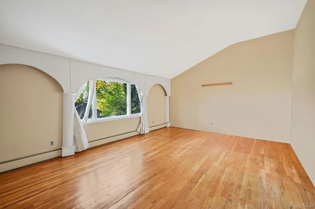 28 Glacier Drive Smithtown NY 11787