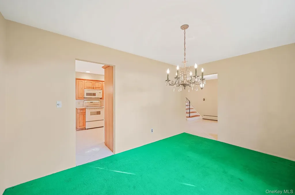 28 Glacier Drive Smithtown NY 11787