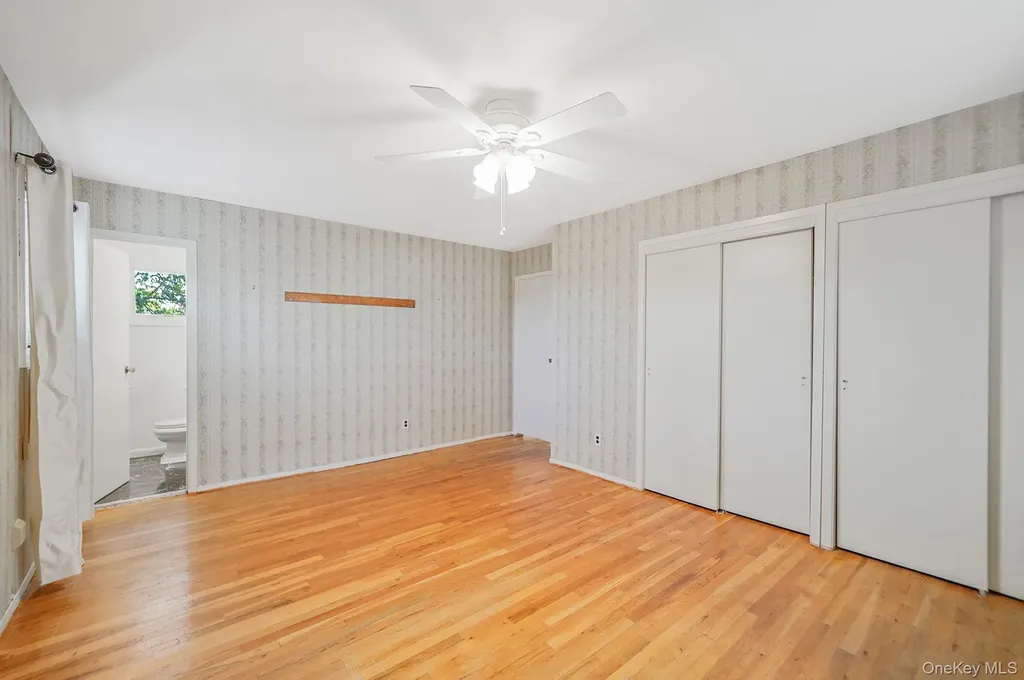 28 Glacier Drive Smithtown NY 11787