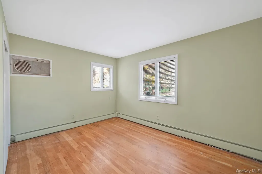 28 Glacier Drive Smithtown NY 11787