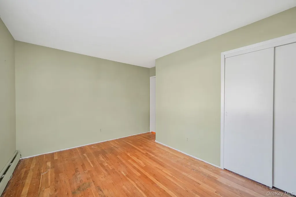 28 Glacier Drive Smithtown NY 11787