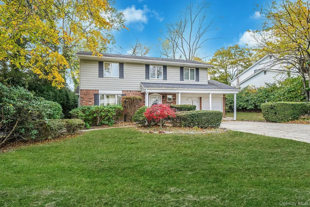 28 Glacier Drive Smithtown NY 11787