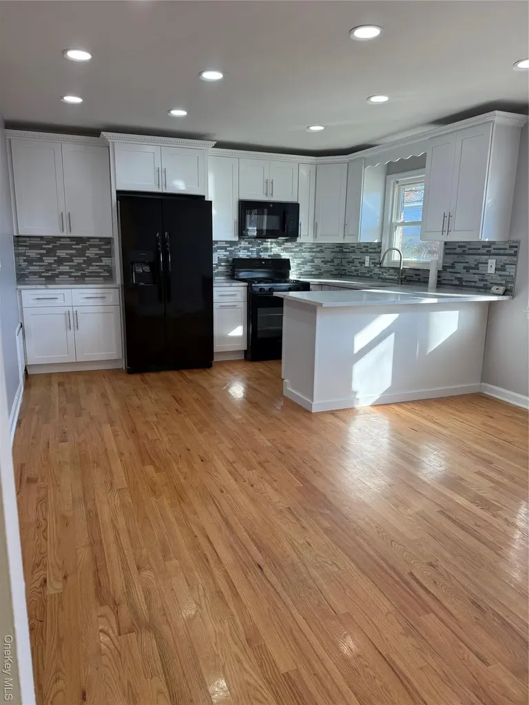301 Copiague Place Copiague NY 11726