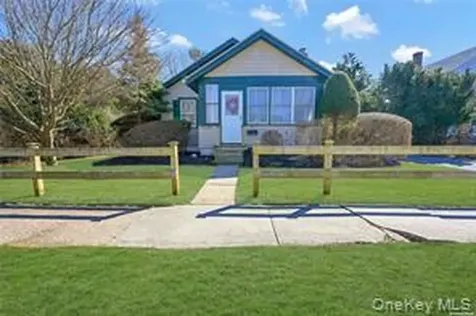 35 Washington Avenue Greenport NY 11944