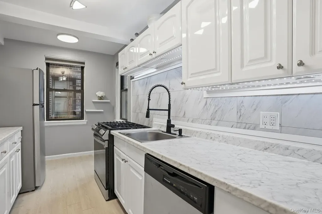 142 Garth Road Scarsdale NY 10583