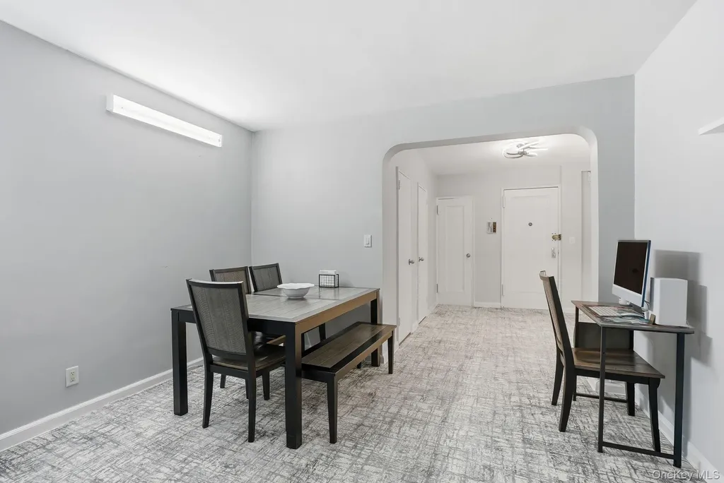 142 Garth Road Scarsdale NY 10583