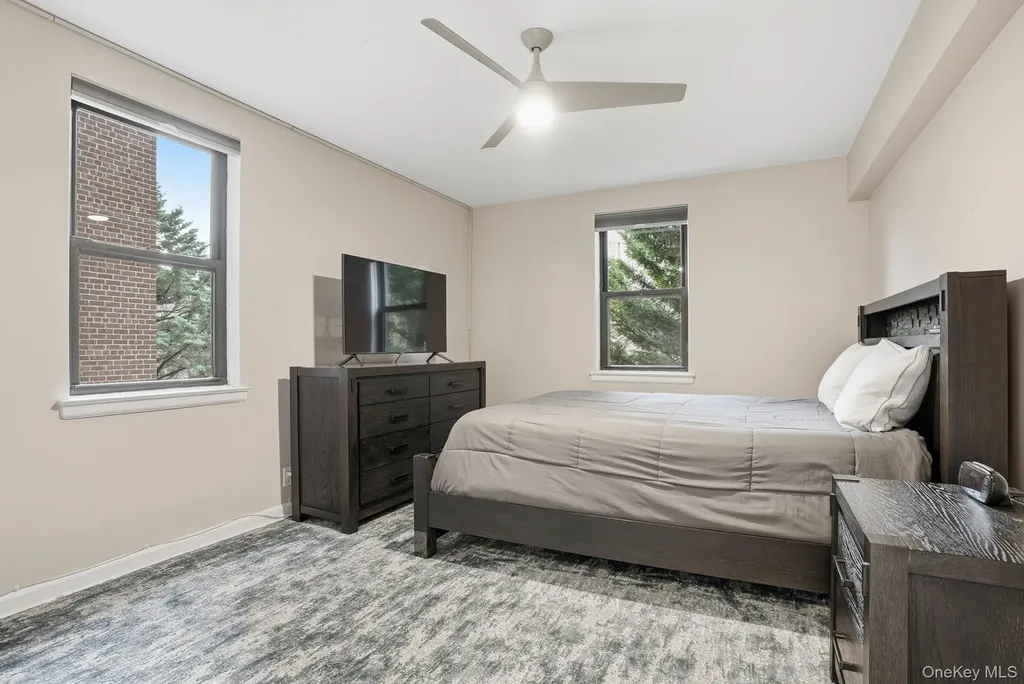 142 Garth Road Scarsdale NY 10583