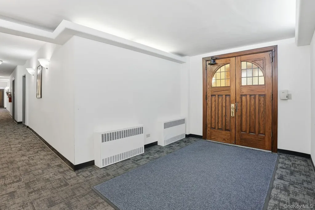 142 Garth Road Scarsdale NY 10583