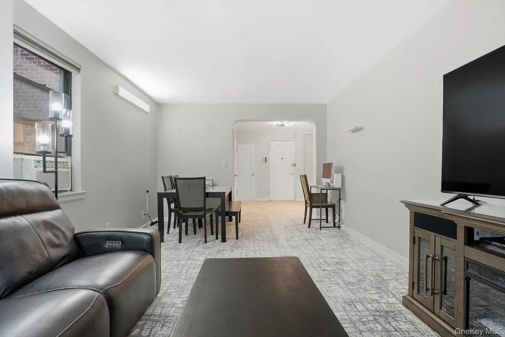 142 Garth Road Scarsdale NY 10583