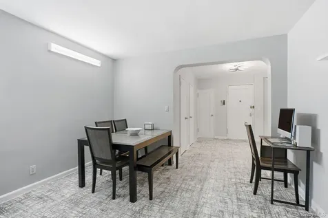 142 Garth Road Scarsdale NY 10583