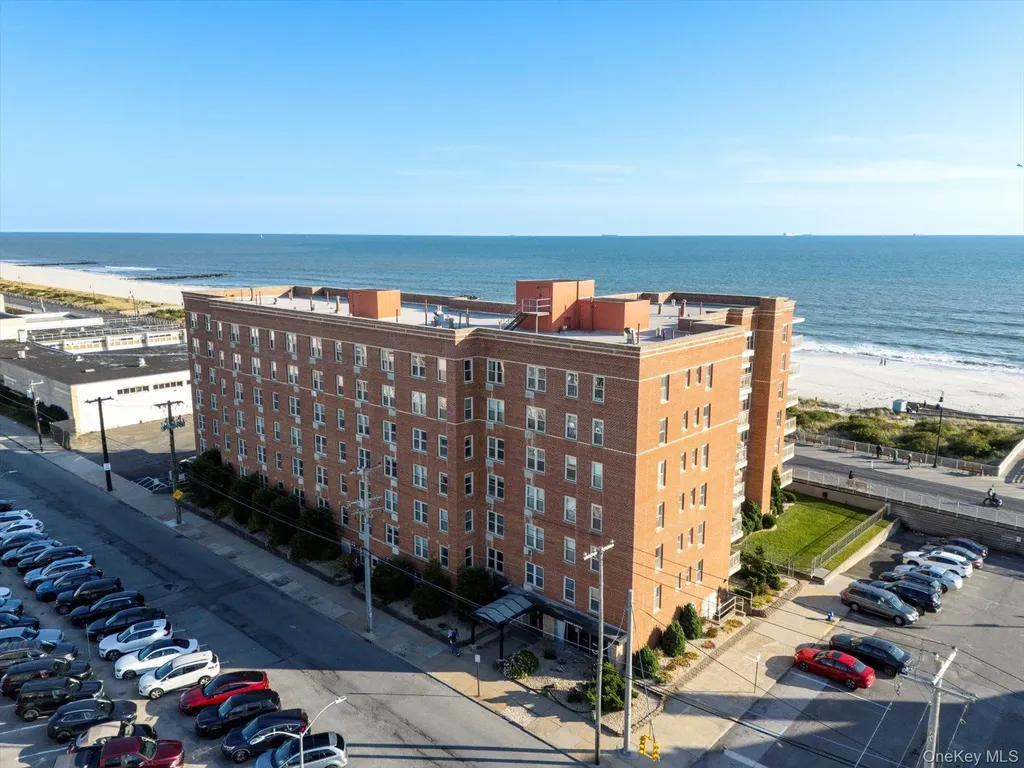 560 Broadway W Long Beach NY 11561
