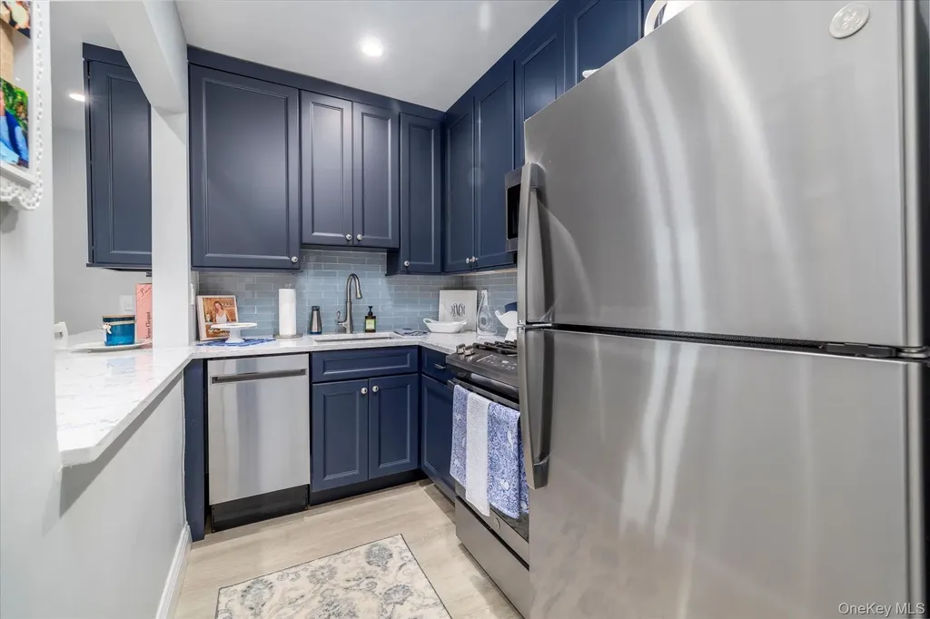 560 Broadway W Long Beach NY 11561
