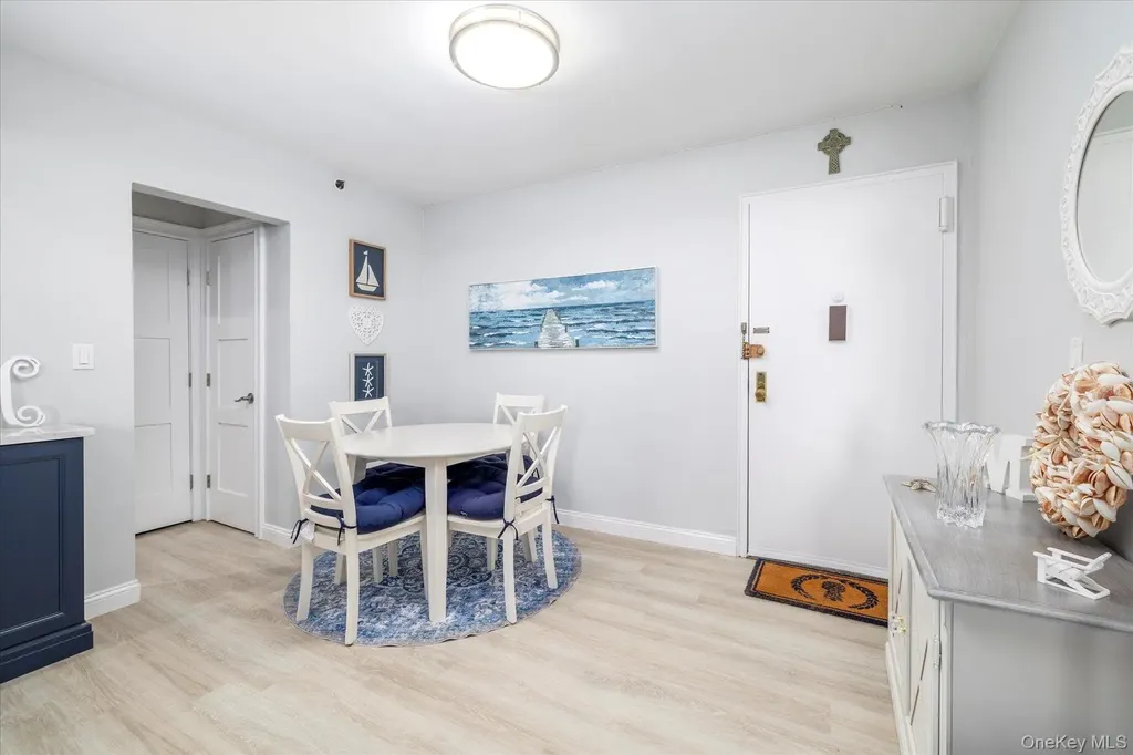 560 Broadway W Long Beach NY 11561
