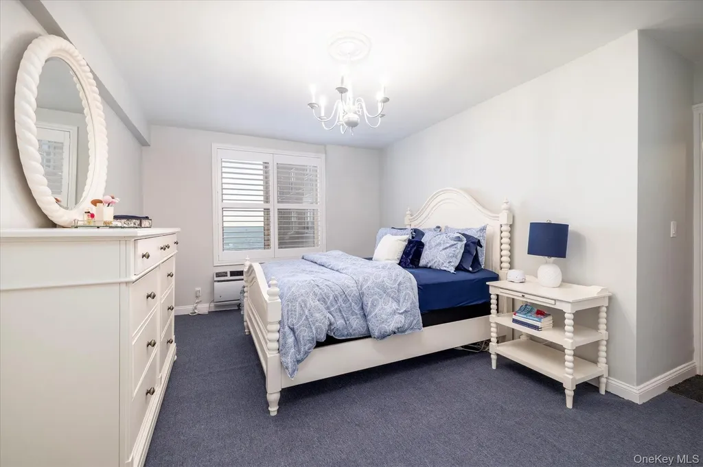 560 Broadway W Long Beach NY 11561