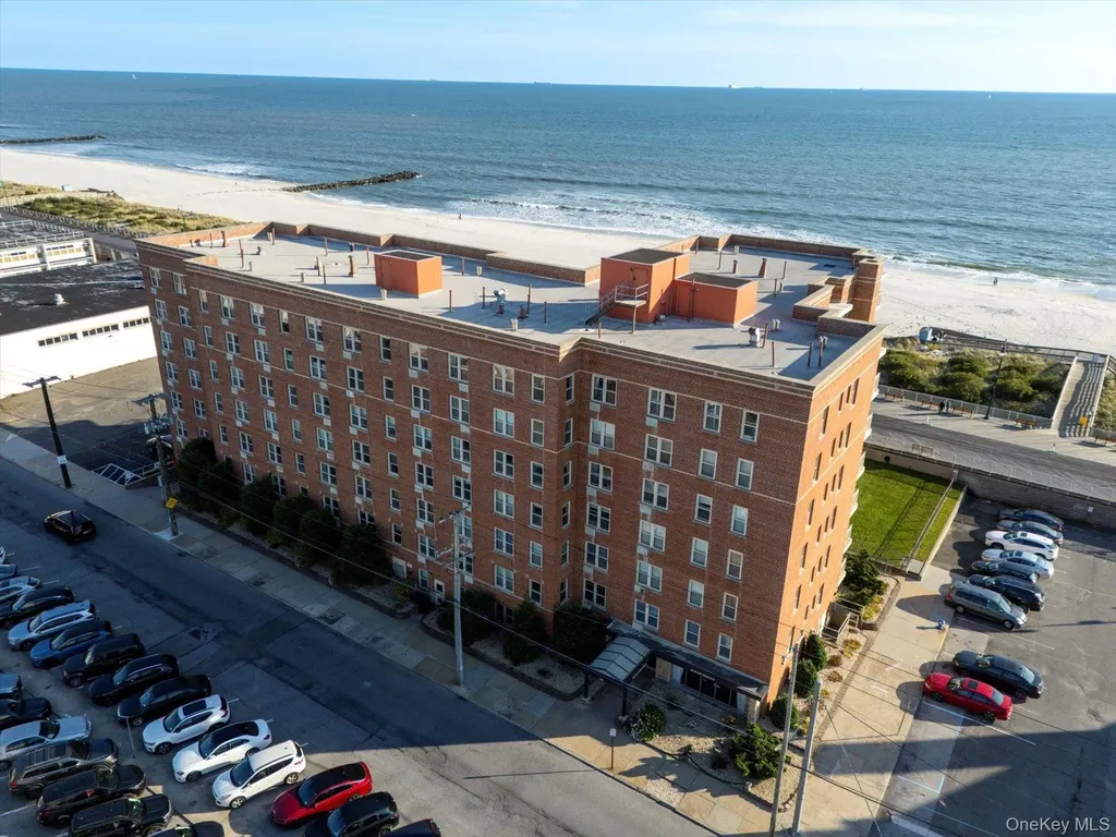 560 Broadway W Long Beach NY 11561