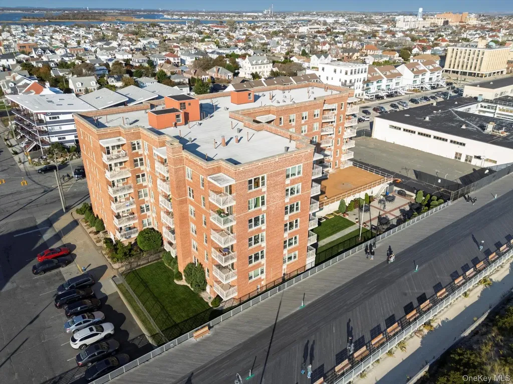 560 Broadway W Long Beach NY 11561