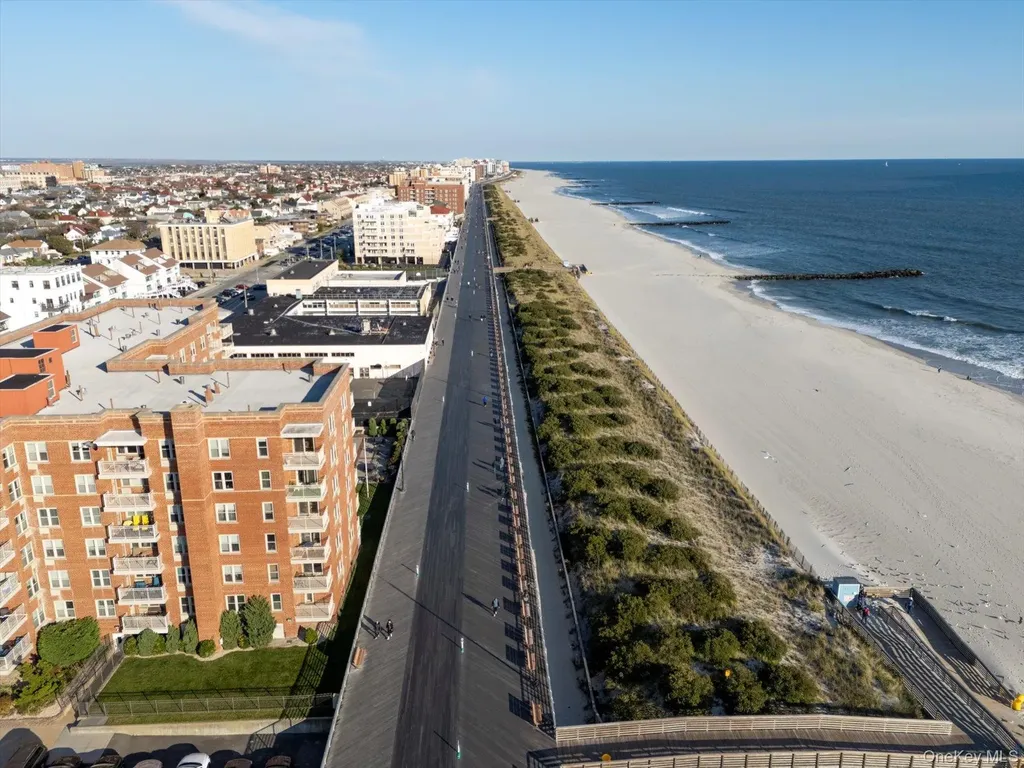 560 Broadway W Long Beach NY 11561