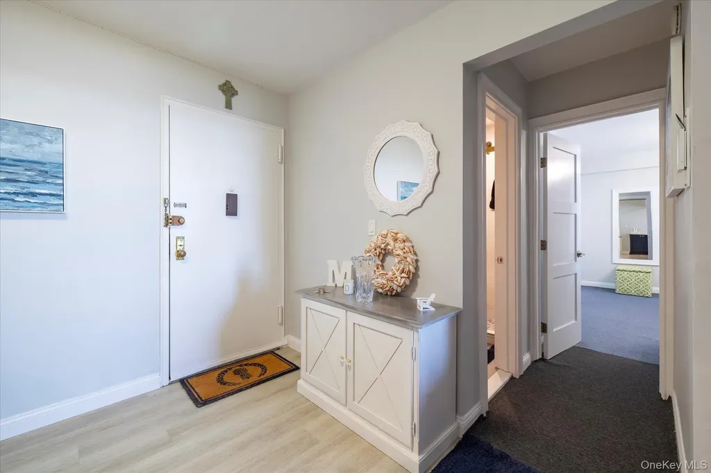 560 Broadway W Long Beach NY 11561