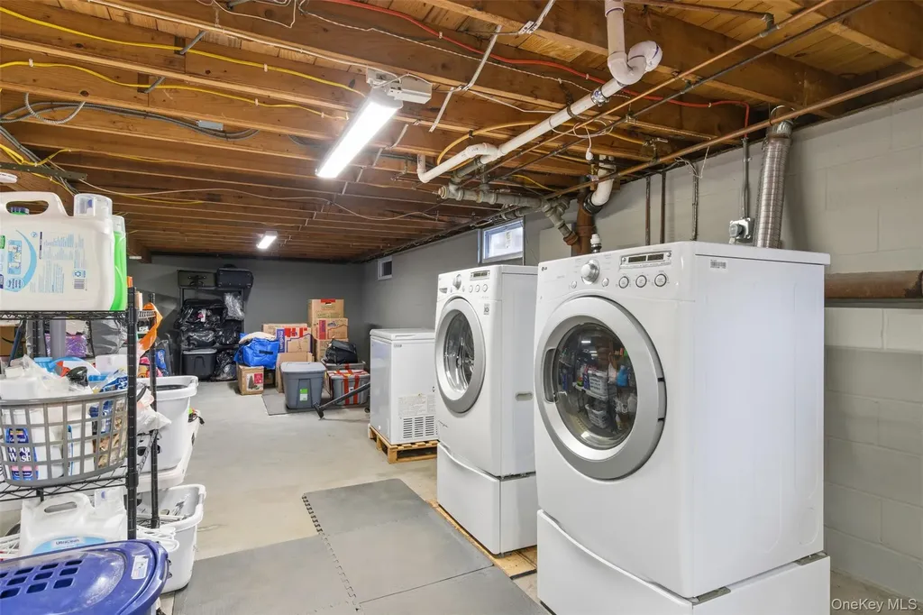 277 5th Avenue Saint James NY 11780