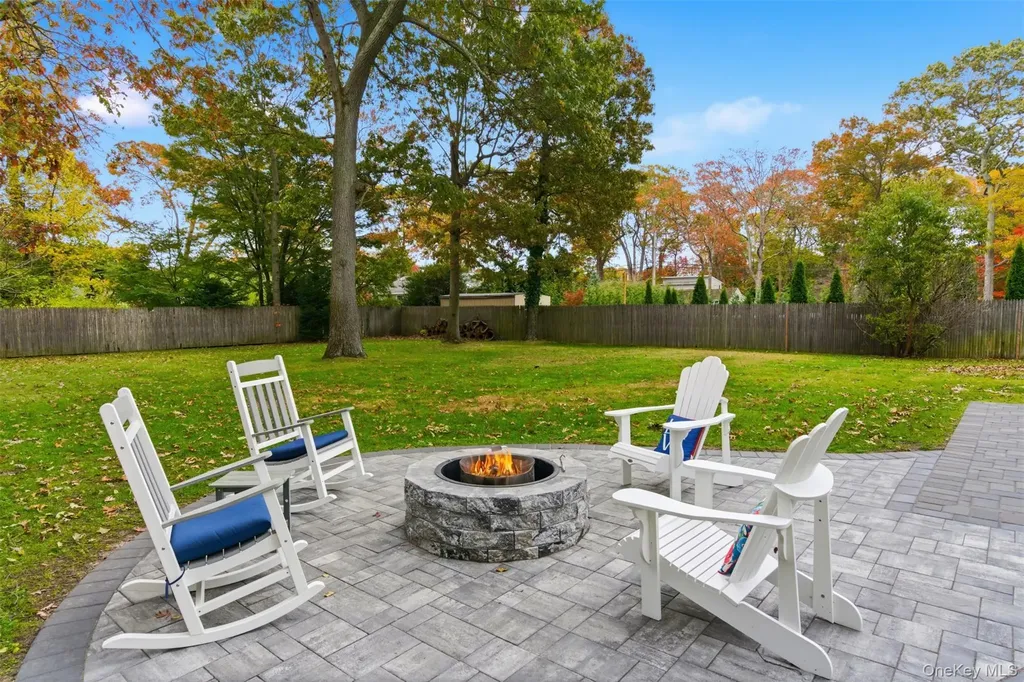 277 5th Avenue Saint James NY 11780