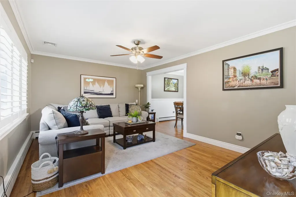 277 5th Avenue Saint James NY 11780