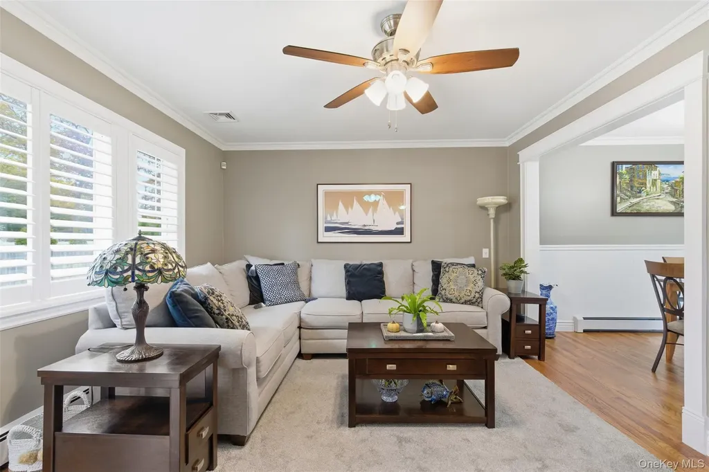277 5th Avenue Saint James NY 11780