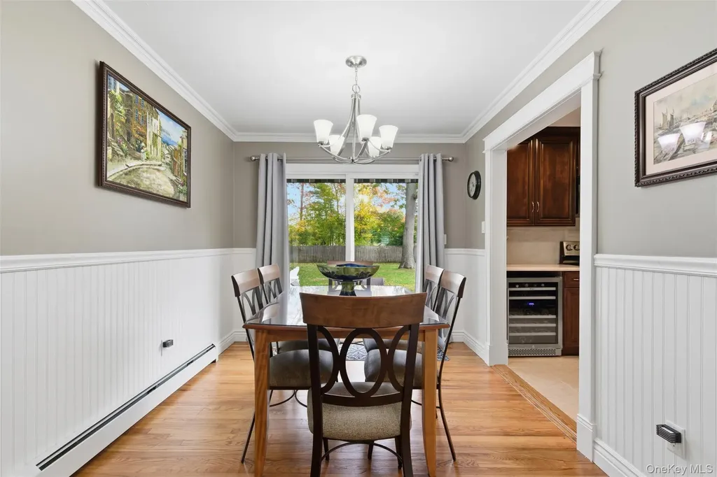277 5th Avenue Saint James NY 11780