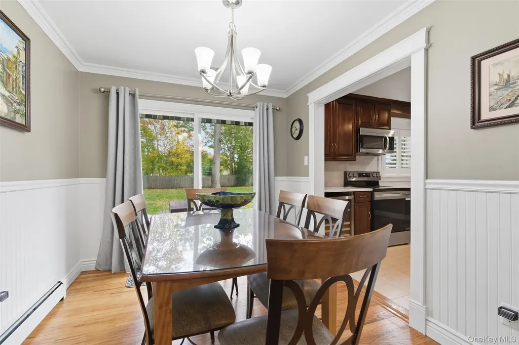 277 5th Avenue Saint James NY 11780
