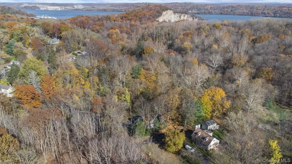 350 Old Post Road Marlboro NY 12542