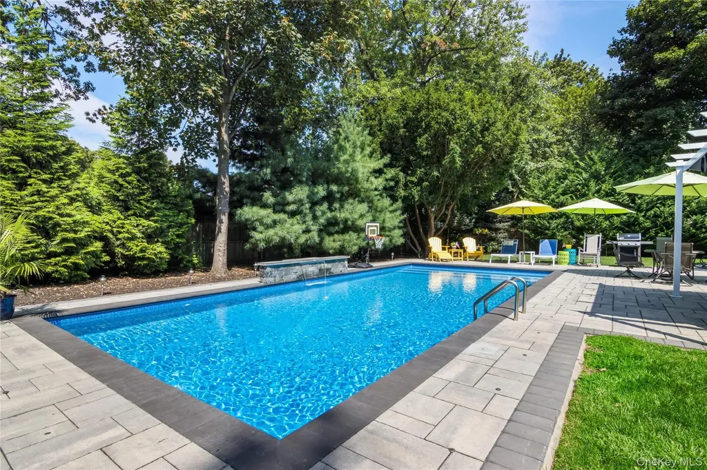 5 Norma Lane Kings Park NY 11754