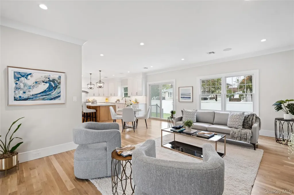 7 Cedar Avenue Bethpage NY 11714