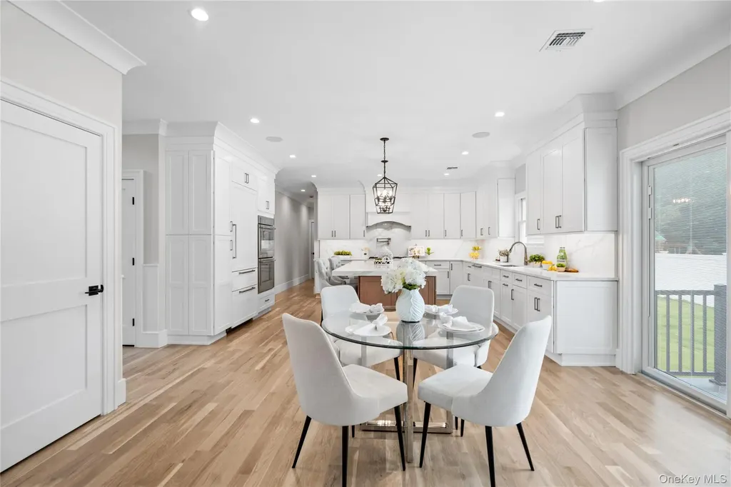 7 Cedar Avenue Bethpage NY 11714