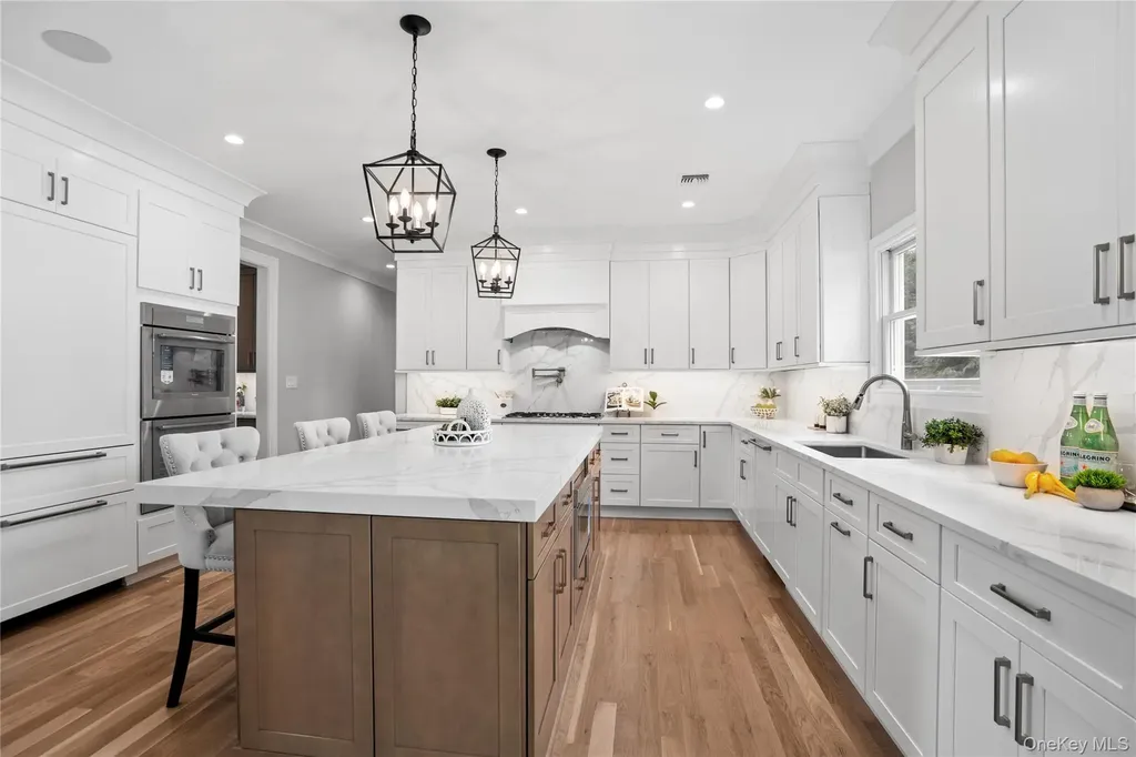 7 Cedar Avenue Bethpage NY 11714