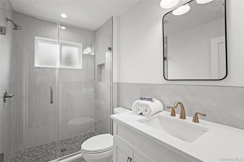7 Cedar Avenue Bethpage NY 11714