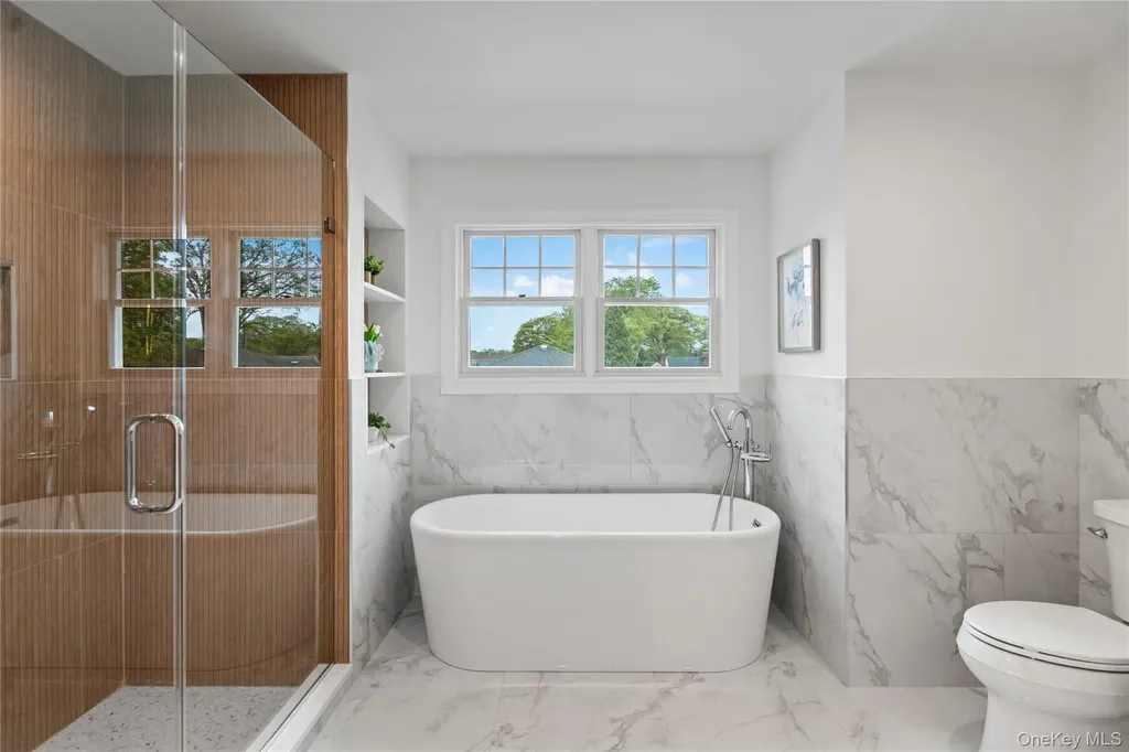7 Cedar Avenue Bethpage NY 11714