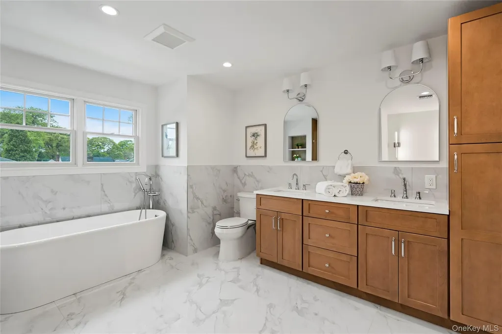 7 Cedar Avenue Bethpage NY 11714