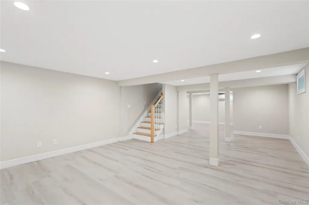 7 Cedar Avenue Bethpage NY 11714