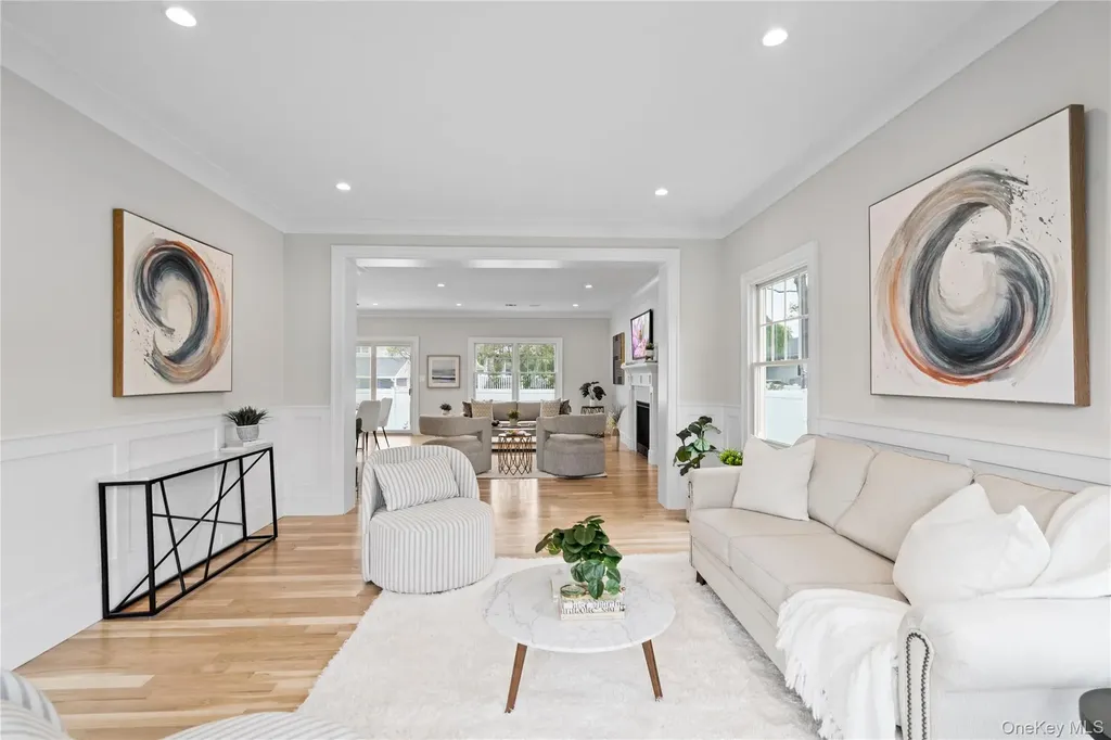 7 Cedar Avenue Bethpage NY 11714