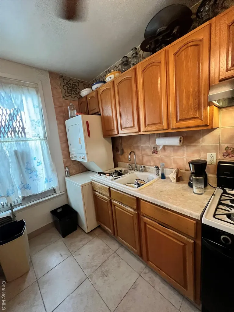 829 Southern Boulevard Bronx NY 10459