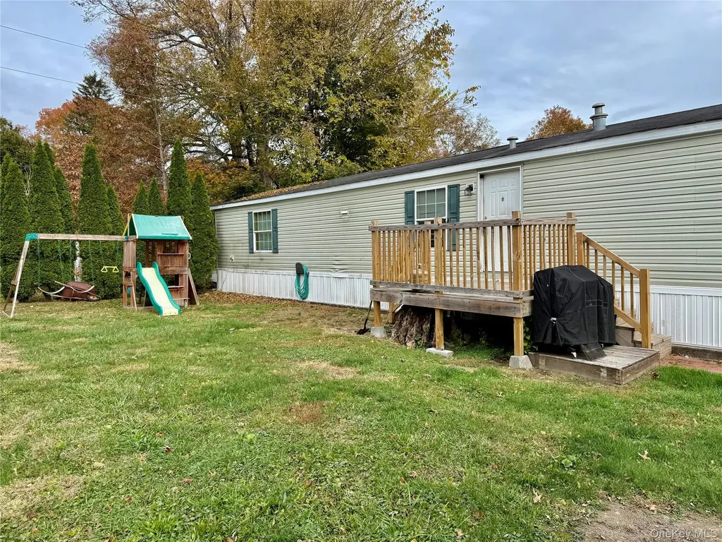 568 Gulliver Terrace Walden NY 12586