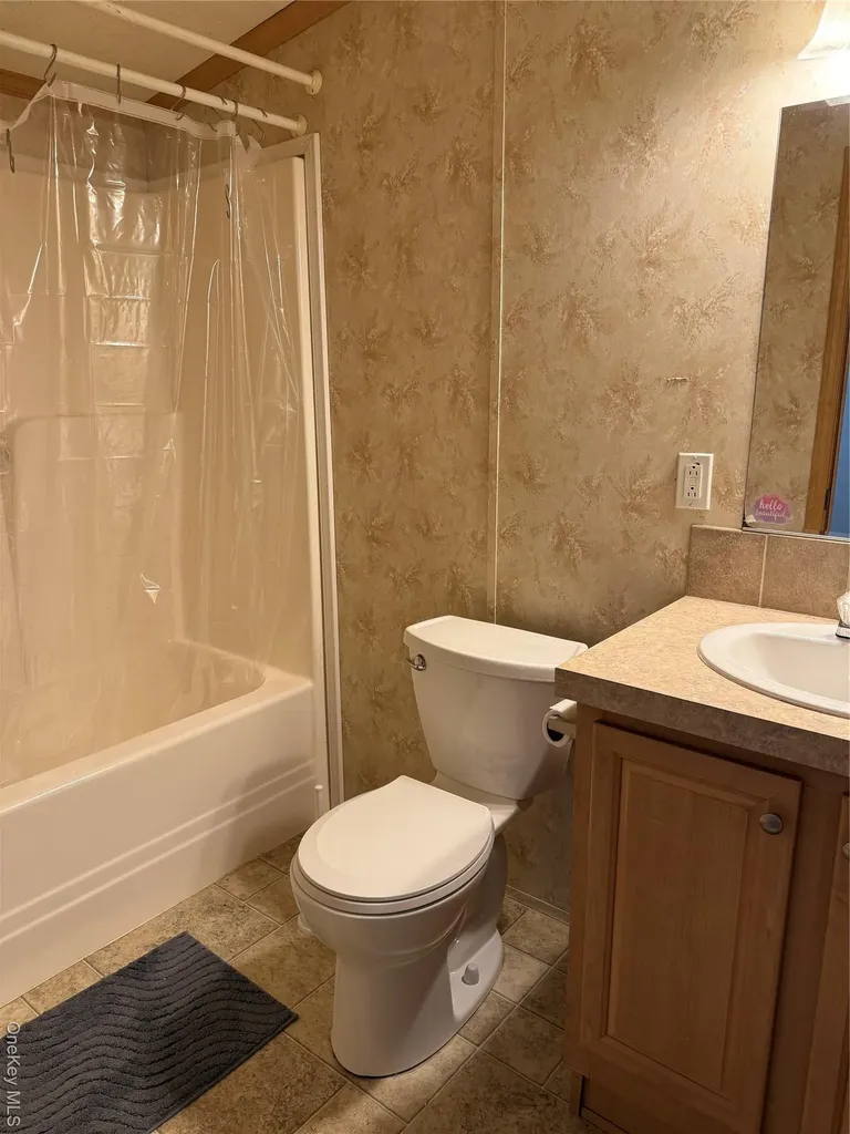 568 Gulliver Terrace Walden NY 12586