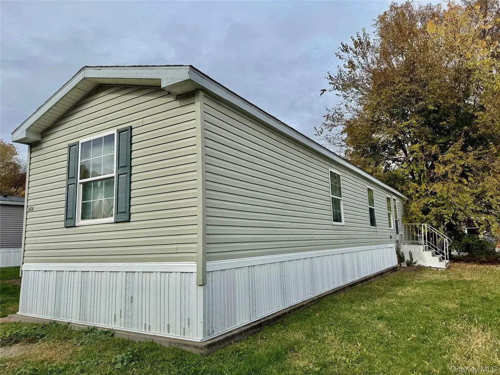568 Gulliver Terrace Walden NY 12586
