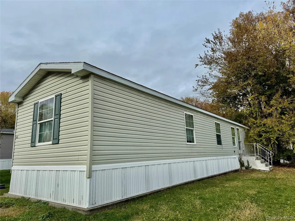 568 Gulliver Terrace Walden NY 12586