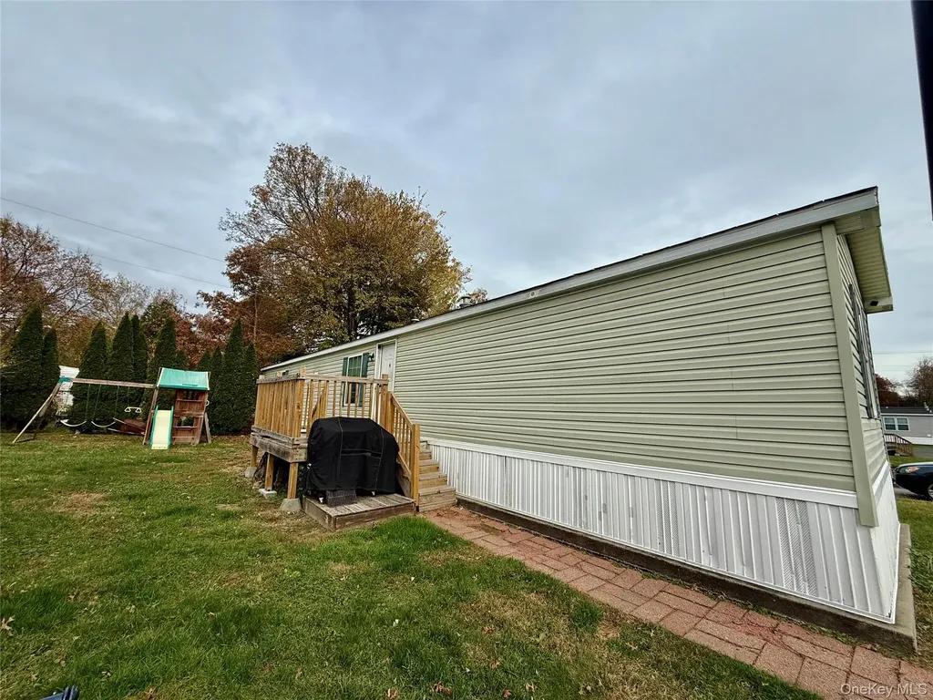 568 Gulliver Terrace Walden NY 12586